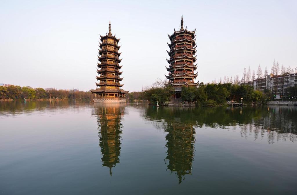 Guilin Sky Palace Hotel Exterior photo