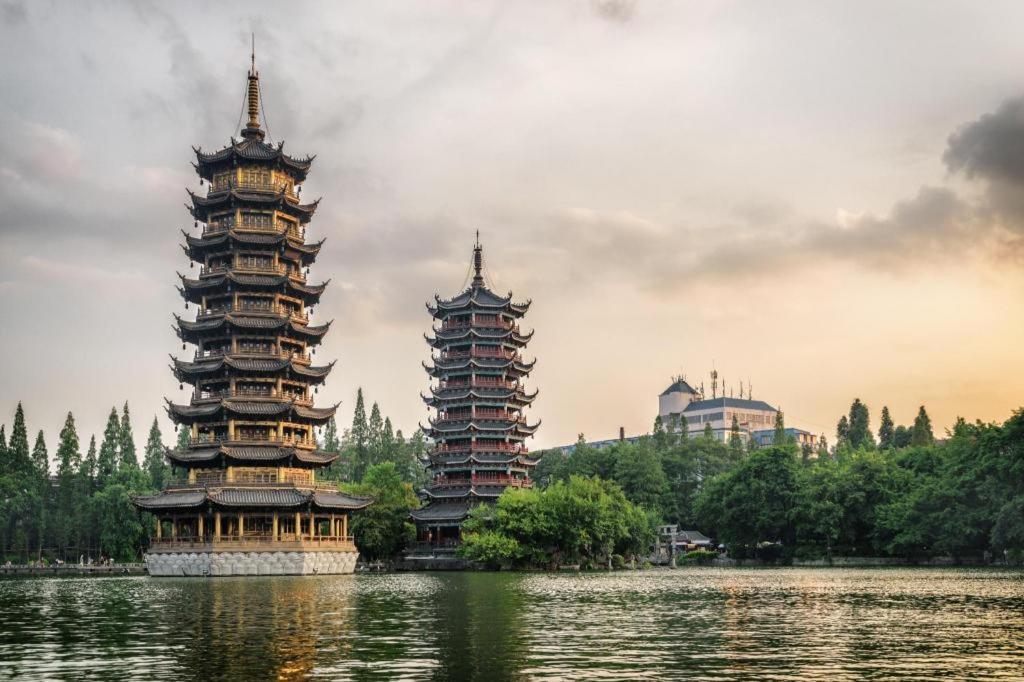 Guilin Sky Palace Hotel Exterior photo